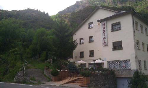 Imagen general del Hotel Hostal Carme Pascual. Foto 5