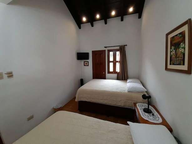 Imagen general del Hotel Hostal Casa Buho. Foto 3