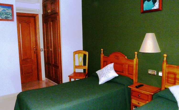 Imagen de la habitación del Hotel Hostal Casa Castro. Foto 14