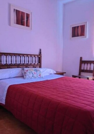 Imagen general del Hotel Hostal Casa Chore by gaiarooms. Foto 9