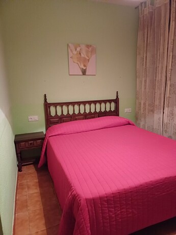 Imagen general del Hotel Hostal Casa Chore by gaiarooms. Foto 10