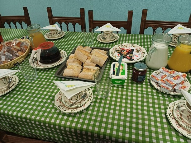 Imagen general del Hotel Hostal Casa Chore by gaiarooms. Foto 13
