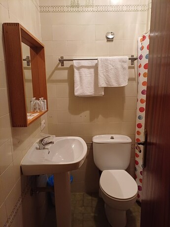 Imagen general del Hotel Hostal Casa Chore by gaiarooms. Foto 14