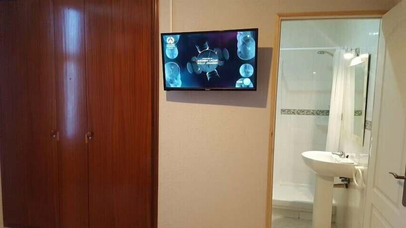 Imagen general del Hotel Hostal Castellverd. Foto 6