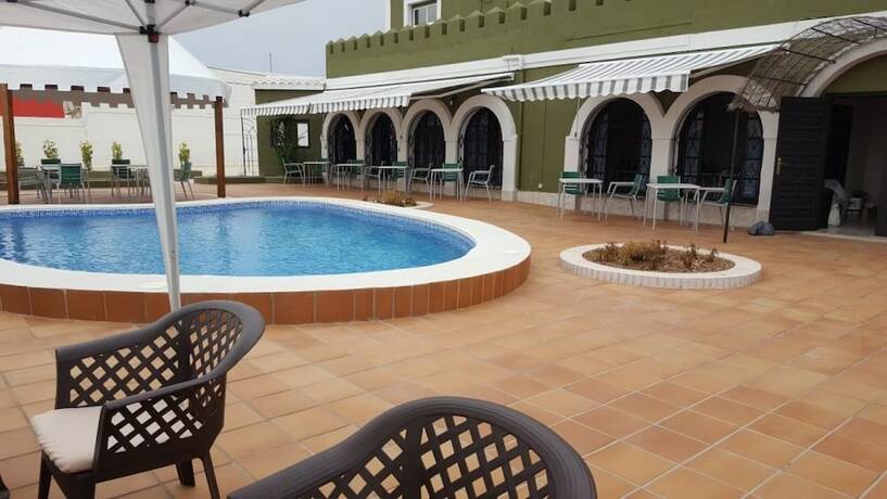 Imagen general del Hotel Hostal Castellverd. Foto 9