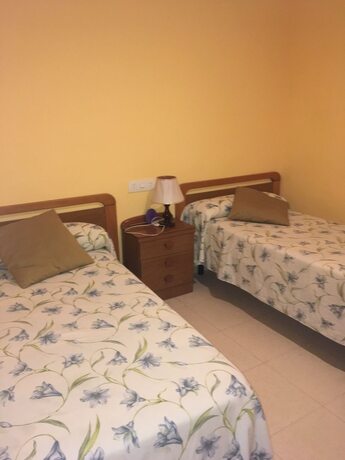 Imagen de la habitación del Hotel Hostal Castilla. Foto 15