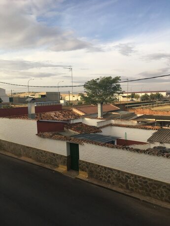 Imagen de la habitación del Hotel Hostal Castilla. Foto 17