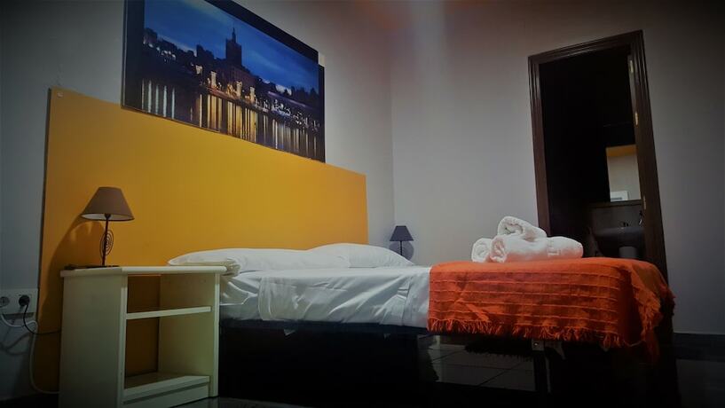 Imagen de la habitación del Hotel Hostal Ciudad Jardin. Foto 13