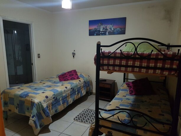 Imagen de la habitación del Hotel Hostal Colo Colo. Foto 11