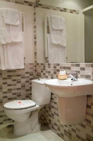 Imagen general del Hotel Hostal Colon. Foto 16