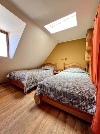 Imagen de la habitación del Hotel Hostal Corvatsch. Foto 4