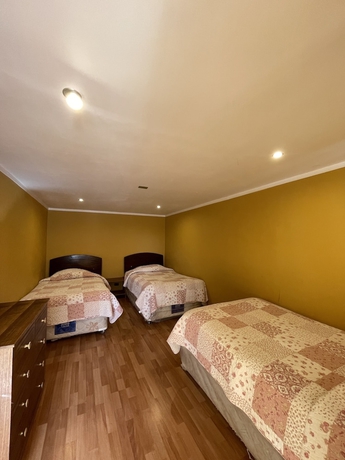 Imagen de la habitación del Hotel Hostal Corvatsch. Foto 8