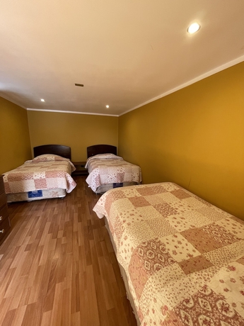 Imagen de la habitación del Hotel Hostal Corvatsch. Foto 9