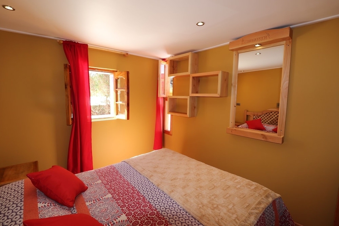Imagen de la habitación del Hotel Hostal Corvatsch. Foto 13