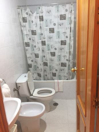 Imagen de la habitación del Hotel Hostal Costa Sol. Foto 13