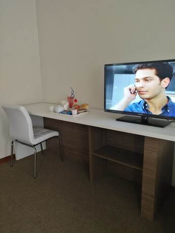 Imagen de la habitación del Hotel Hostal Costa de Marfil. Foto 12
