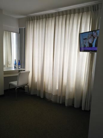 Imagen de la habitación del Hotel Hostal Costa de Marfil. Foto 17