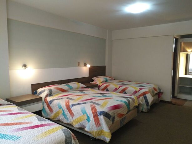 Imagen de la habitación del Hotel Hostal Costa de Marfil. Foto 18