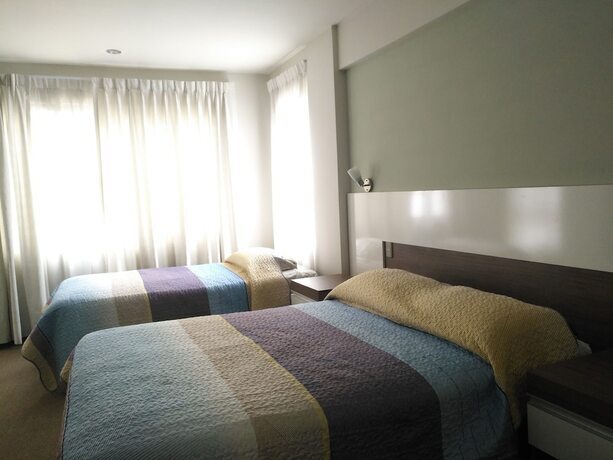 Imagen de la habitación del Hotel Hostal Costa de Marfil. Foto 20