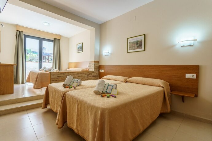 Imagen de la habitación del Hotel Hostal Costabella. Foto 13