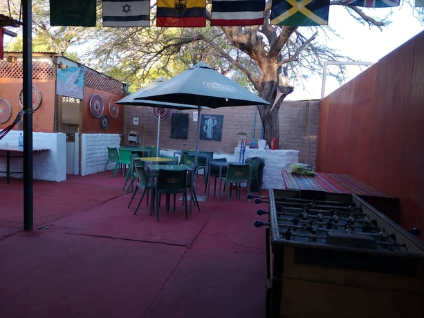 Imagen de los exteriores del Hotel Hostal Covaine - Hostel. Foto 10