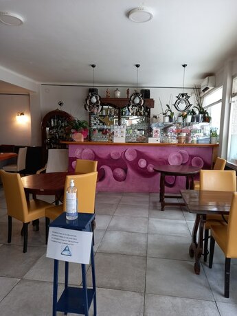 Imagen general del Hotel Hostal Creus. Foto 3