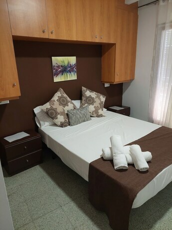 Imagen de la habitación del Hotel Hostal Creus. Foto 14