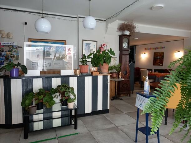 Imagen general del Hotel Hostal Creus. Foto 11