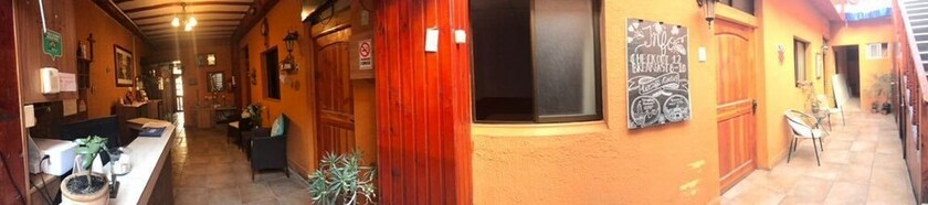 Imagen general del Hotel Hostal Croata. Foto 8