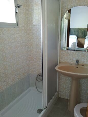 Imagen general del Hotel Hostal Cruce. Foto 6