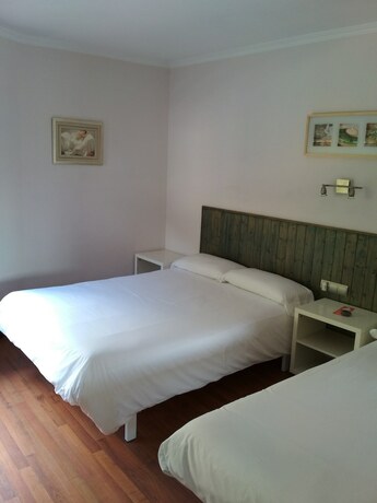 Imagen general del Hotel Hostal Cruce. Foto 13