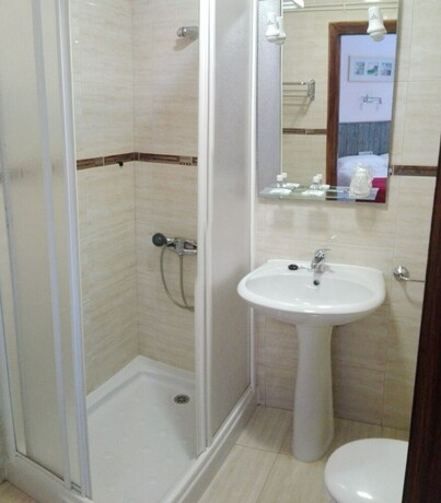 Imagen general del Hotel Hostal Cruce. Foto 15