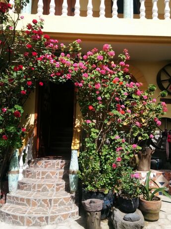 Imagen general del Hotel Hostal Curi&ntilde;an. Foto 7