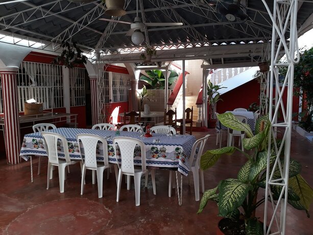 Imagen general del Hotel Hostal D Oleo M&eacute;ndez. Foto 2