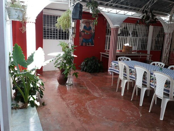 Imagen general del Hotel Hostal D Oleo M&eacute;ndez. Foto 12