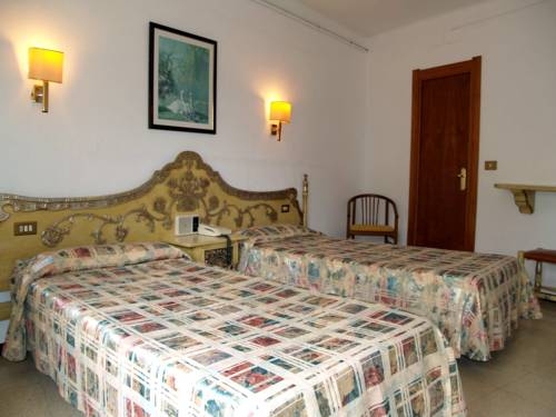 Imagen general del Hotel Hostal Del Sol. Foto 5