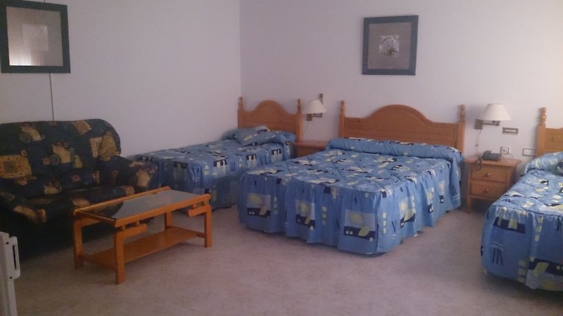 Imagen de la habitación del Hotel Hostal Diegos. Foto 12