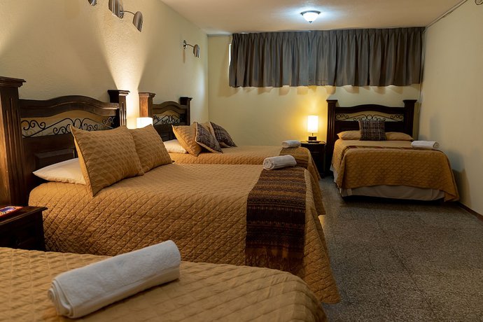 Imagen de la habitación del Hotel Hostal Donde Regina. Foto 13