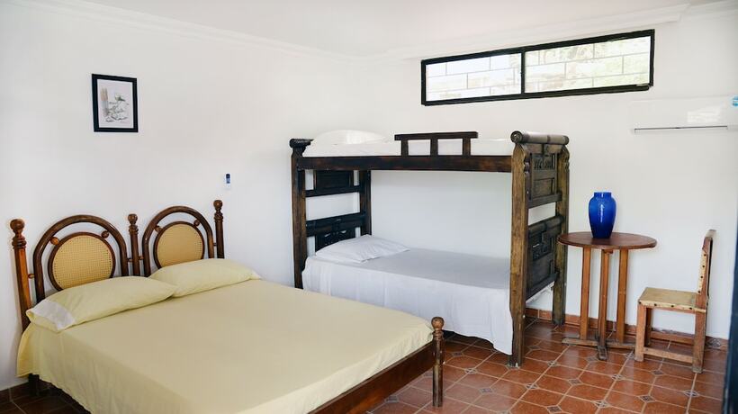 Imagen general del Hotel Hostal Dumbira. Foto 2