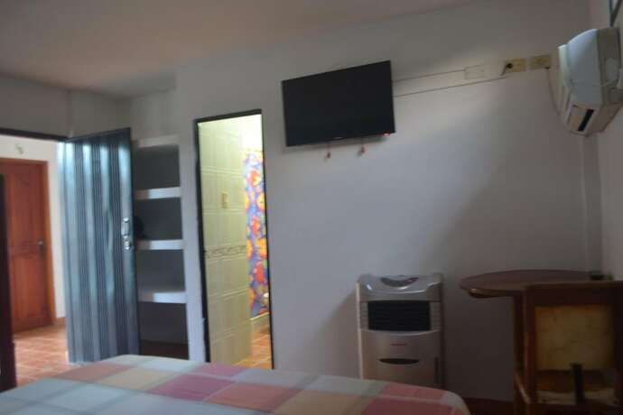 Imagen general del Hotel Hostal Dumbira. Foto 3