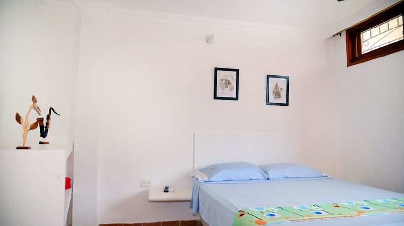 Imagen general del Hotel Hostal Dumbira. Foto 8