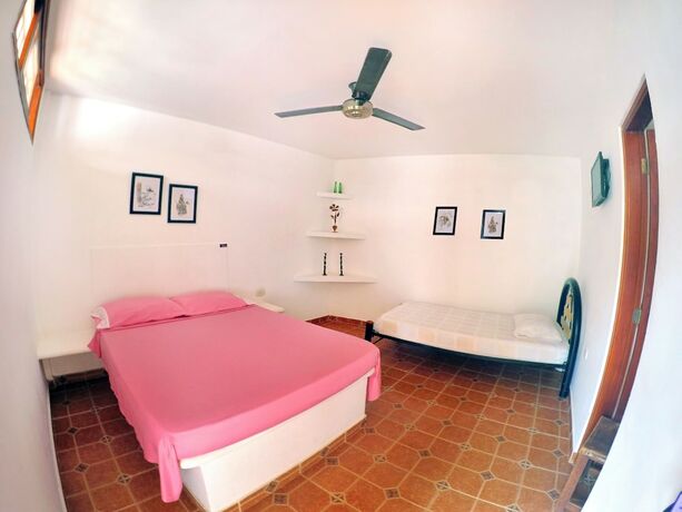 Imagen general del Hotel Hostal Dumbira. Foto 14