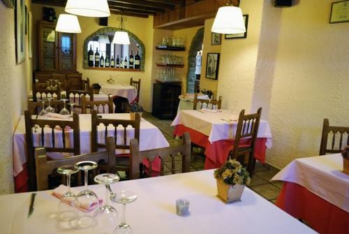 Imagen de la habitación del Hotel Hostal El Bouquet. Foto 11