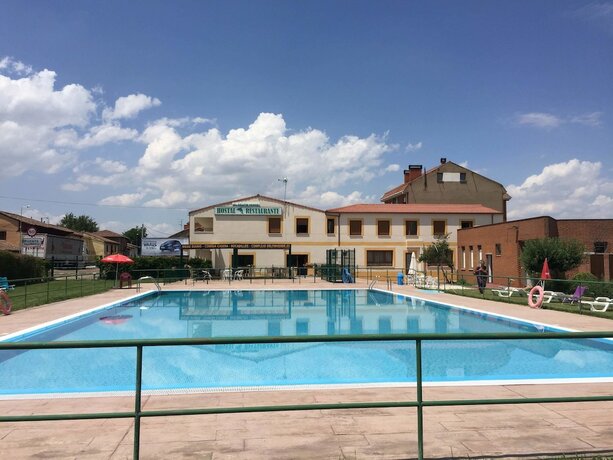 Imagen general del Hotel Hostal El Delfin Verde. Foto 5