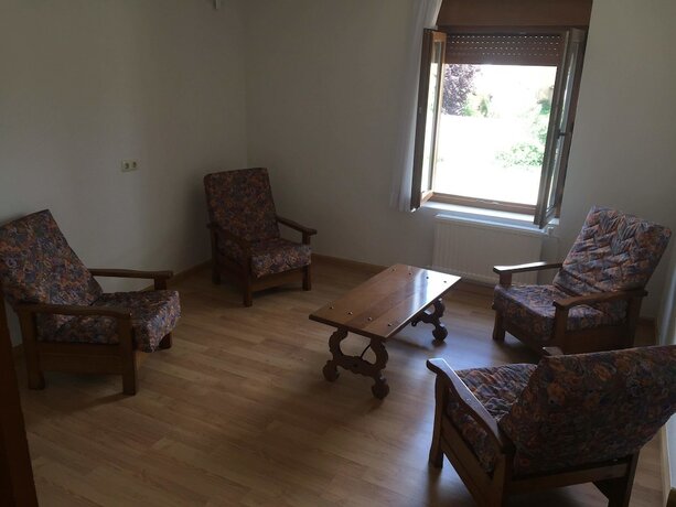 Imagen general del Hotel Hostal El Delfin Verde. Foto 6