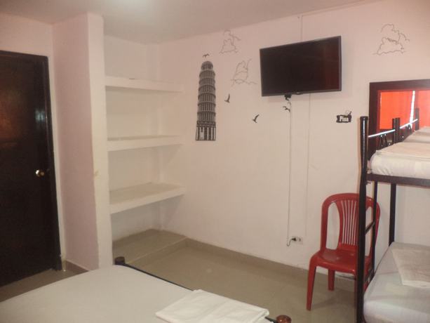 Imagen de la habitación del Hotel Hostal El Exito. Foto 19