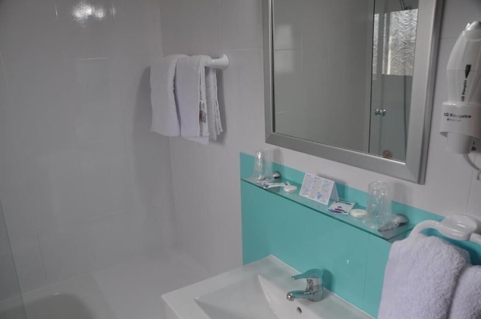 Imagen de la habitación del Hotel Hostal El Levante. Foto 3