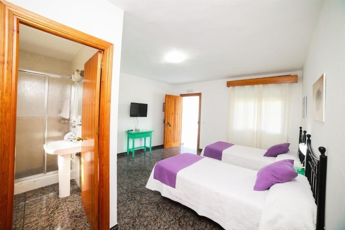 Imagen de la habitación del Hotel Hostal El Levante. Foto 12