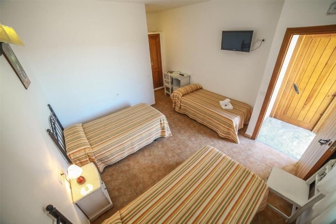 Imagen de la habitación del Hotel Hostal El Levante. Foto 13