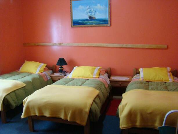 Imagen general del Hotel Hostal El Mirador, PUNTA ARENAS. Foto 3